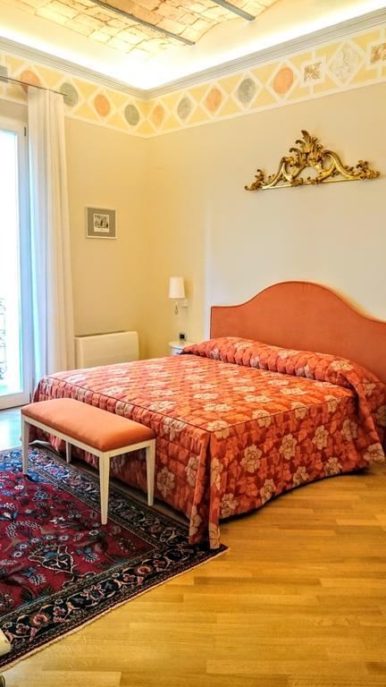 Casa Isolani Luxury Rooms Piazza Maggiore بولونيا المظهر الخارجي الصورة